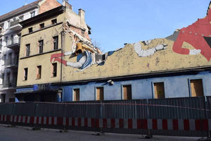 Wyburzenie kina Polonia przy ul. Żeromskiego we Wrocławiu