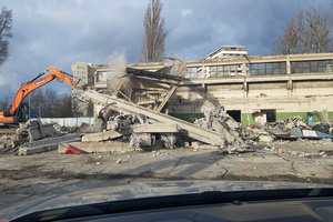 Wyburzenie PRKI przy ul. Lotniczej we Wrocławiu