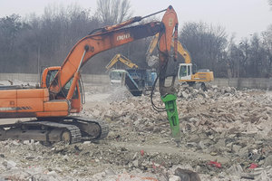 Wyburzenie PRKI przy ul. Lotniczej we Wrocławiu