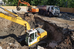 Wykop, ul. Sołtysowicka, Wrocław - wyburzenia i kruszenie